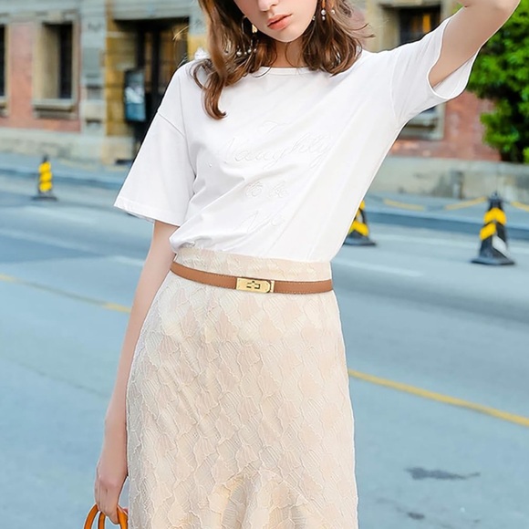 Gold Clasp Belt - Picture 1 of 4